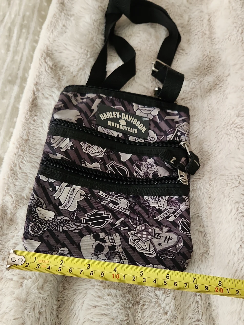 Harley-Davidson Gray Black And White Graphic Crossbody Bag